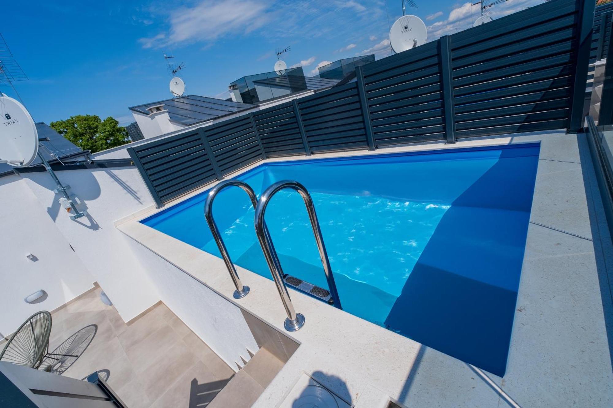 Three-Bedroom Premium Holiday Home Atmosfera With Private Pool&Sauna Vodice