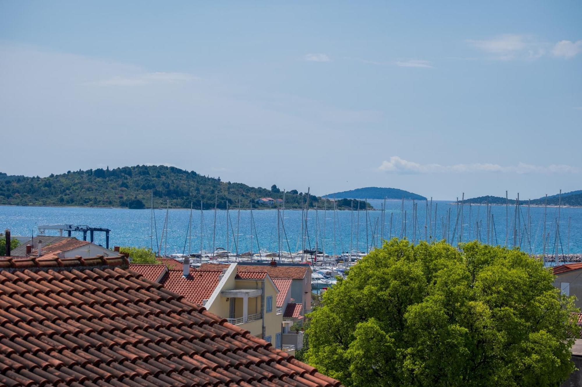 Holiday home Three-Bedroom Premium Holiday Home Atmosfera With Private Pool&Sauna