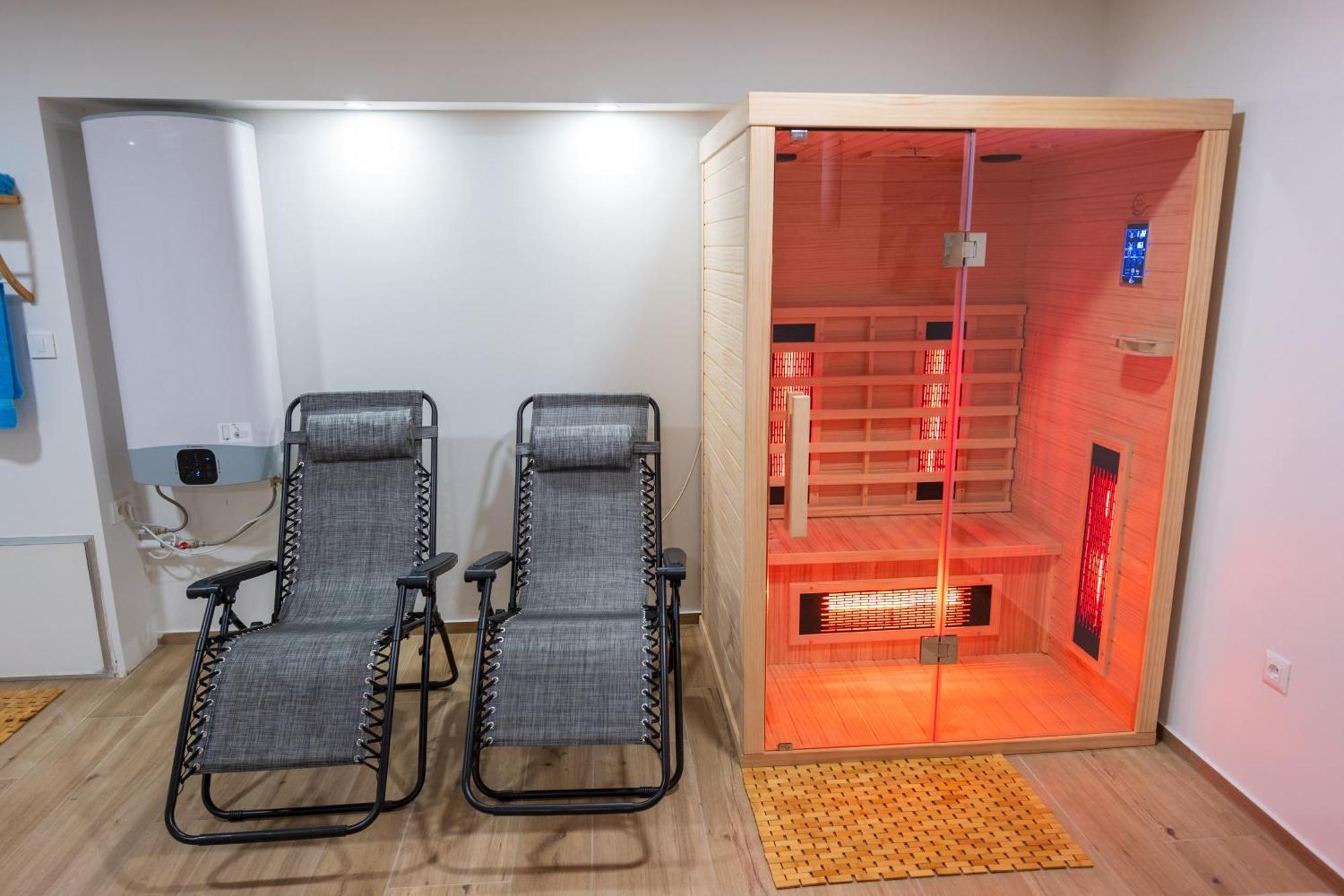 Three-Bedroom Premium Holiday Home Atmosfera With Private Pool&Sauna Holiday home